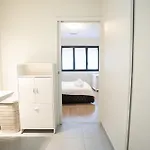 Air-conditioned 2 Bedroom With Terrace Parking * קרקסון