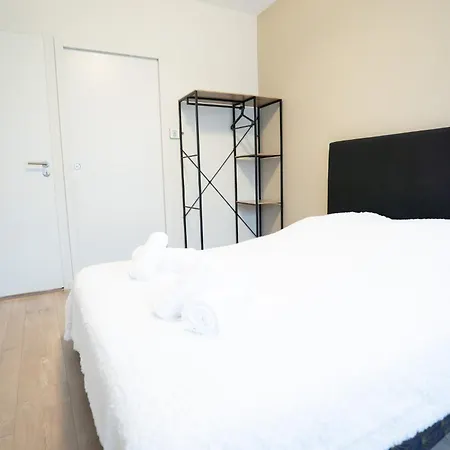 Air-conditioned 2 Bedroom With Terrace Parking Appartamento *