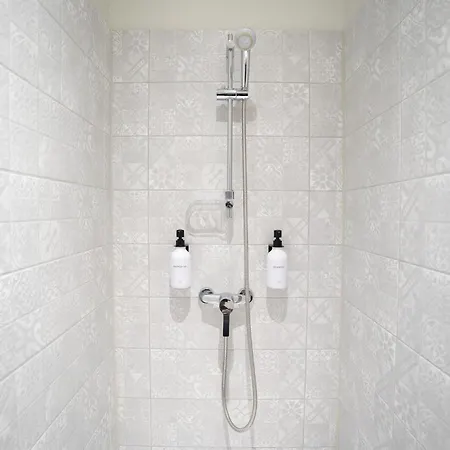 아파트 Air-conditioned 2 Bedroom With Terrace Parking *