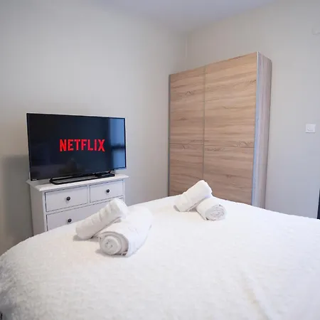 아파트 Air-conditioned 2 Bedroom With Terrace Parking 카르카손