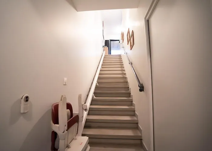 Air-conditioned 2 Bedroom With Terrace Parking * 카르카손